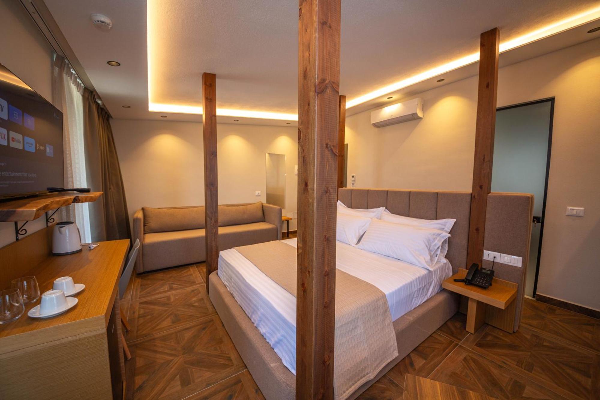 Emara Boutique Hotell 4*