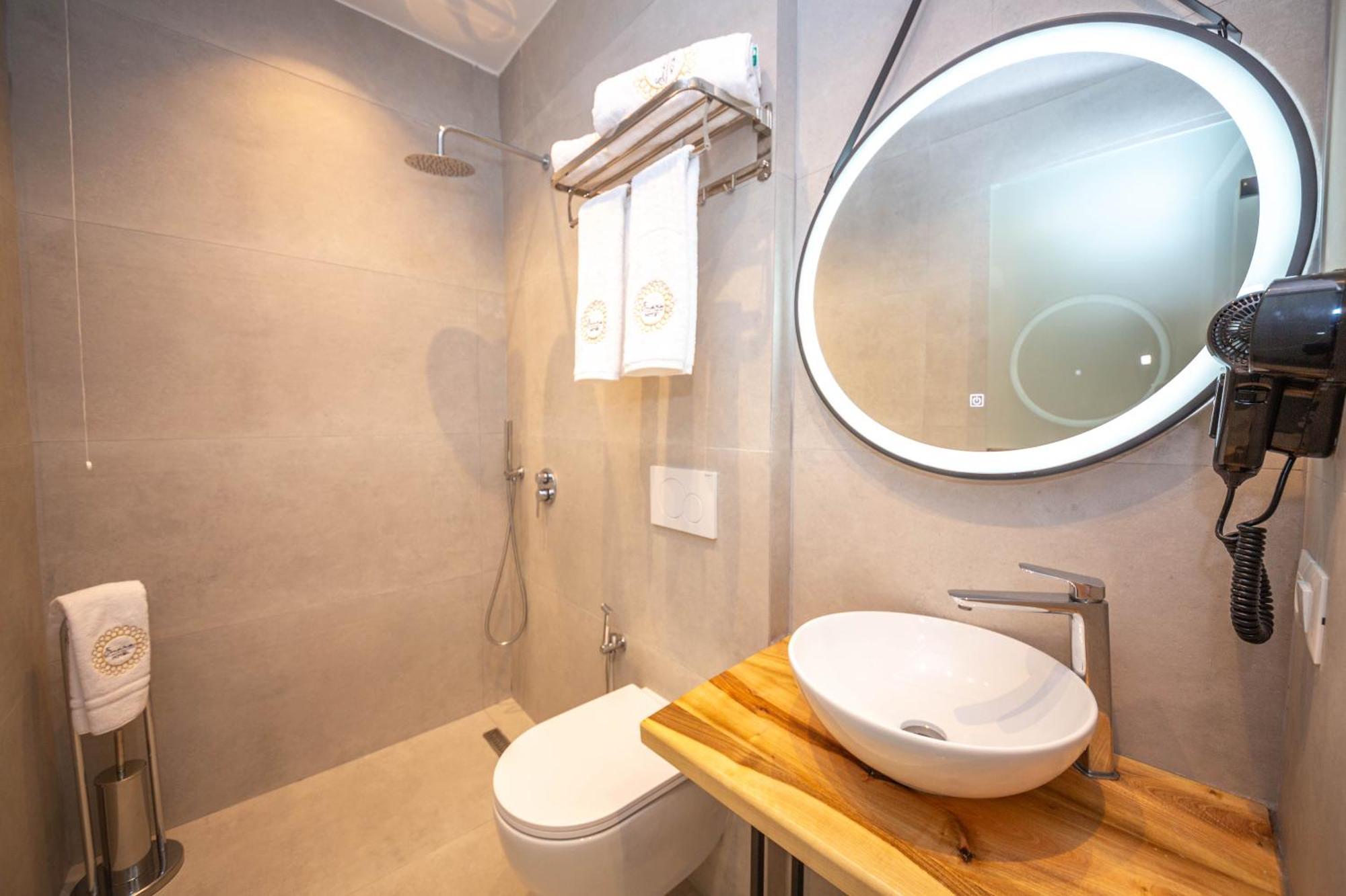 Emara Boutique Hotell 4*