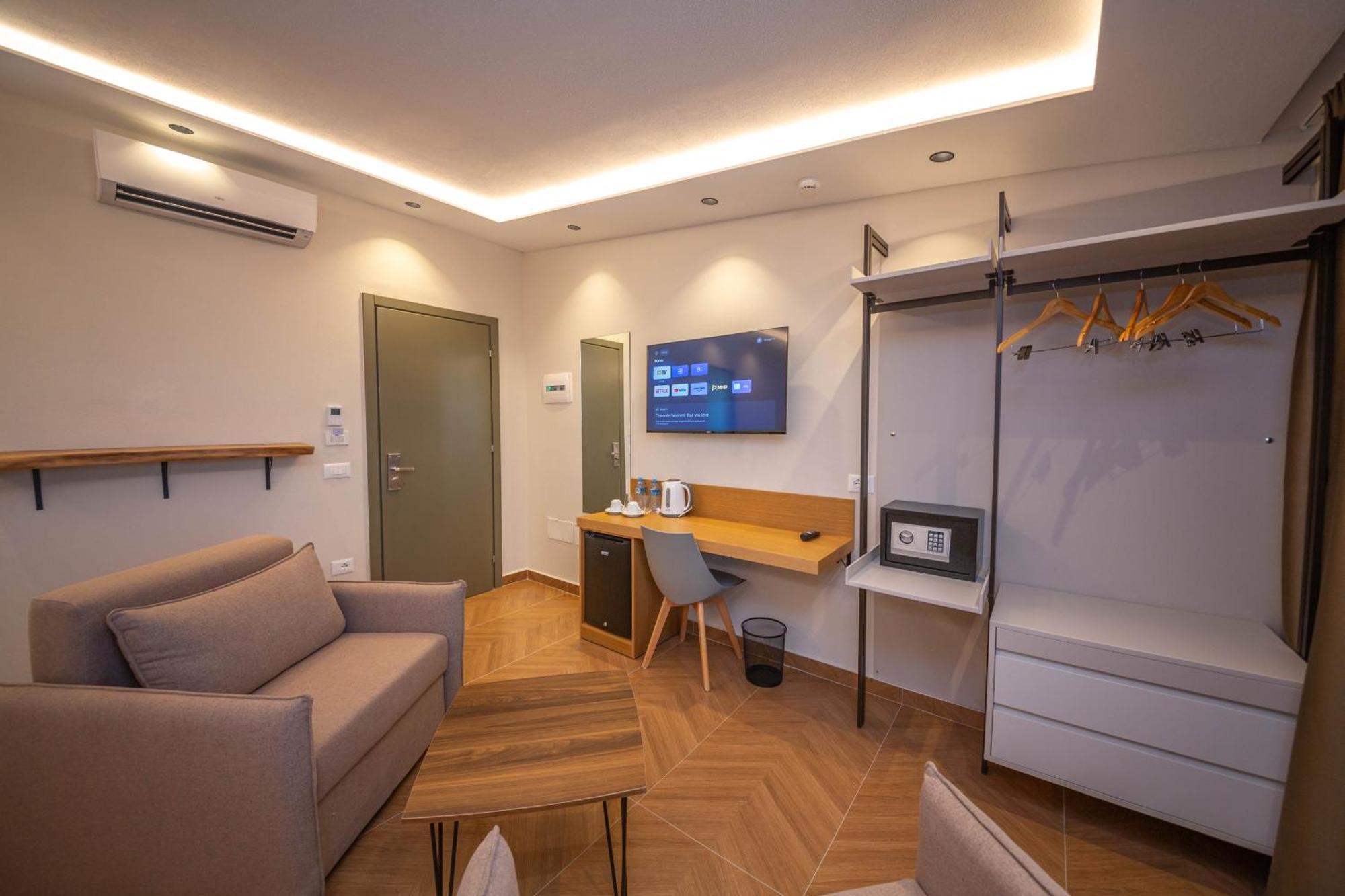 Emara Boutique Hotell 4*